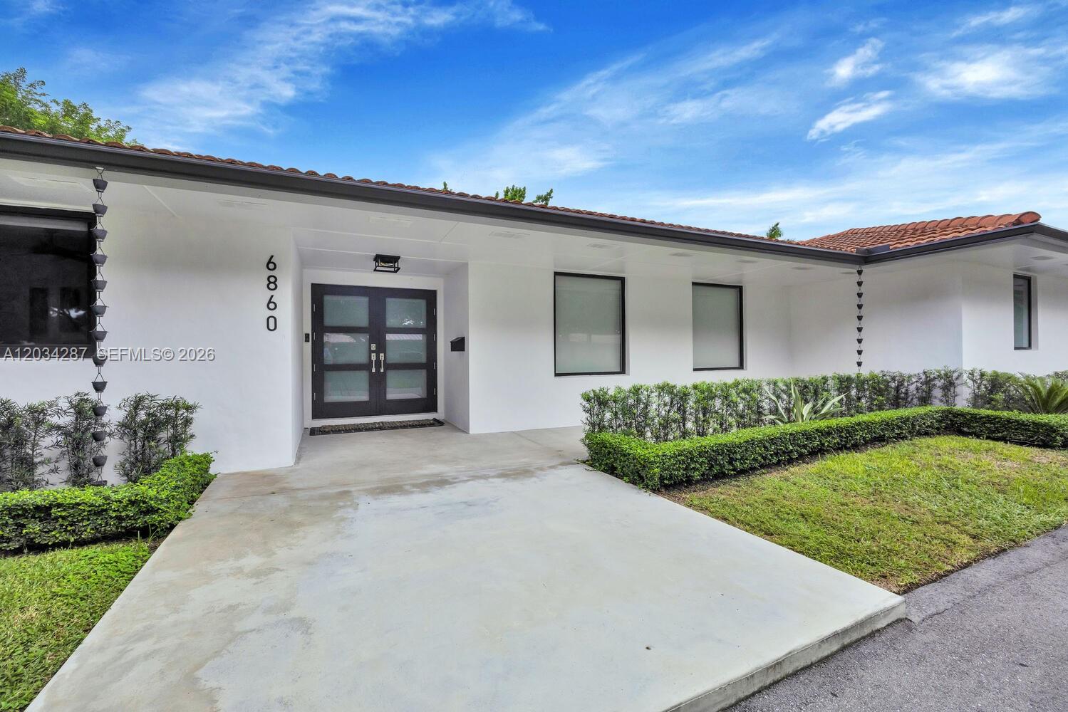 6860 Southwest 99th Terrace Pinecrest, FL 33156 - Photo 2 of 46