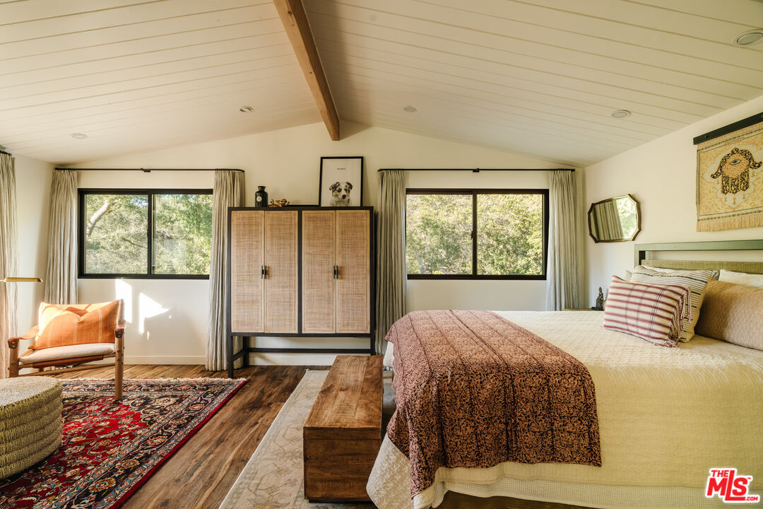 231 Muerdago Road Topanga, CA 90290 - Photo 15 of 52