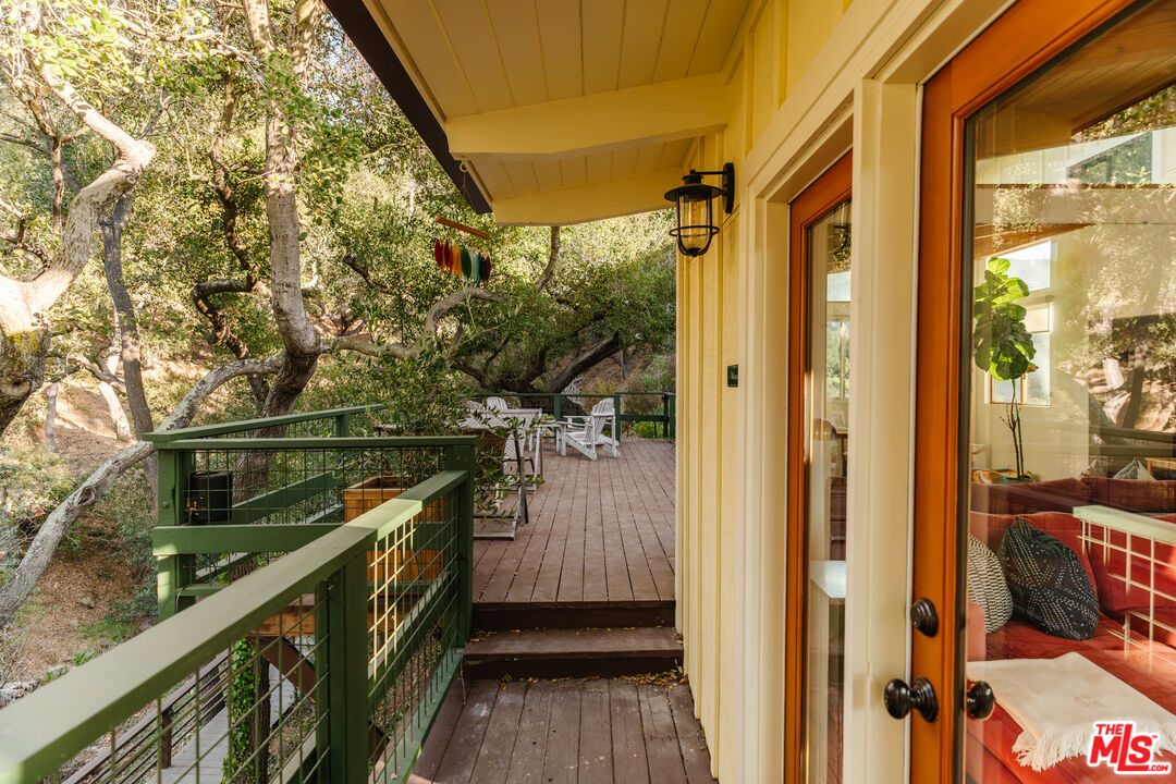 231 Muerdago Road Topanga, CA 90290 - Photo 38 of 52