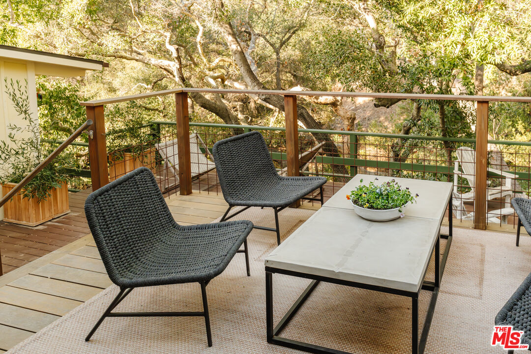 231 Muerdago Road Topanga, CA 90290 - Photo 43 of 52