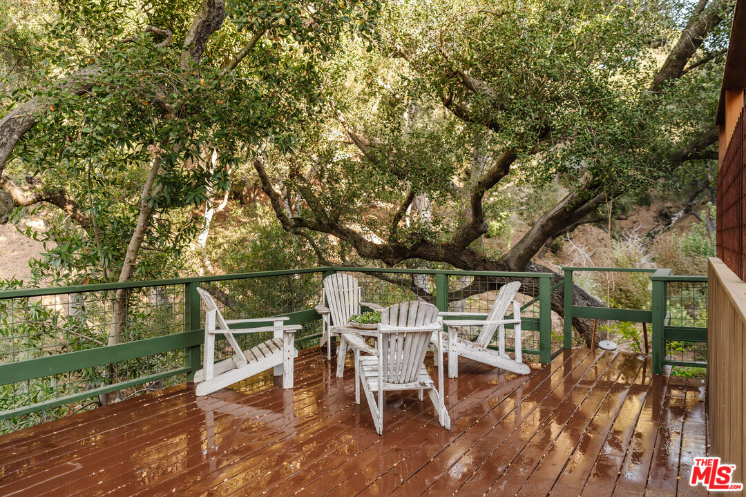 231 Muerdago Road Topanga, CA 90290 - Photo 6 of 52