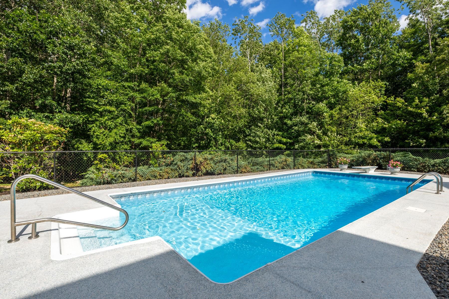 7 Bartlett Road Stratham, NH 03885 - Photo 41 of 47