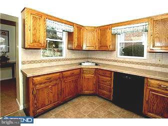 209 Warrior Road Drexel Hill, PA 19026 - Photo 5 of 12 Gallery Image 5