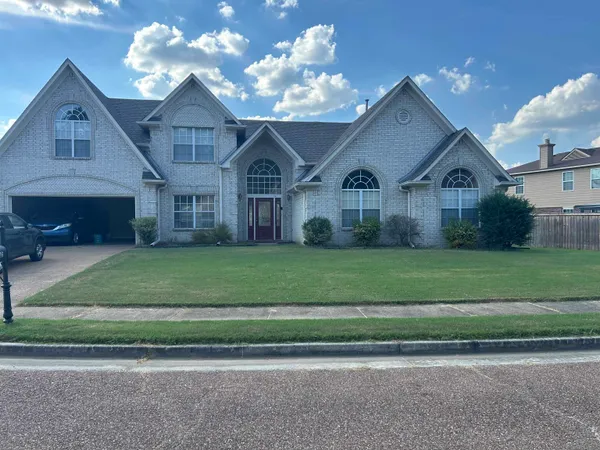 $2,700 | 8516 Boothes Ridge Drive, Memphis, TN 38125