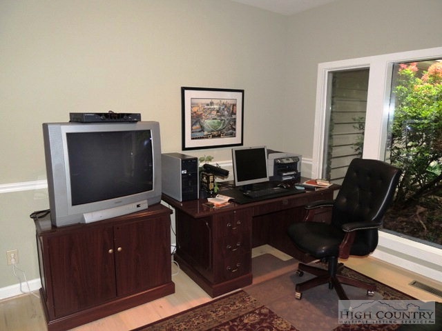 188 Cascades Boone, NC 28607 - Photo 4 of 40 Gallery Image 4