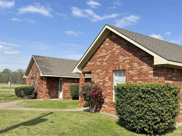 $1,600 | 102 Lum Lane, Unit 101, Denison, TX 75020