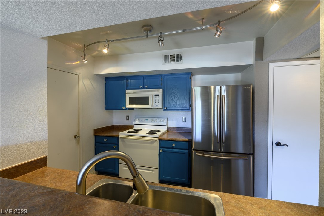 6650 West Warm Springs Road, Unit 2119 Las Vegas, NV 89118 - Photo 7 of 29