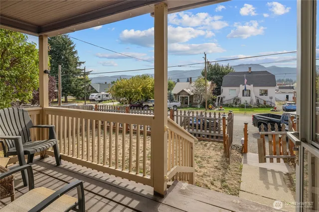 $409,000 | 110 West 3rd Street, Cle Elum, WA 98922