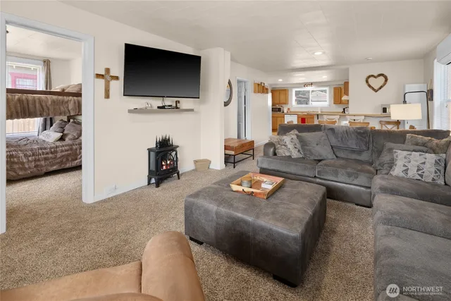 $409,000 | 110 West 3rd Street, Cle Elum, WA 98922