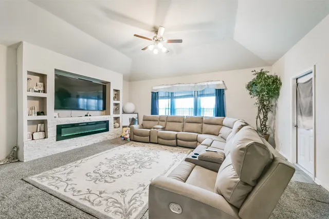 $325,000 | 627 Urban Way, Rosharon, TX 77583