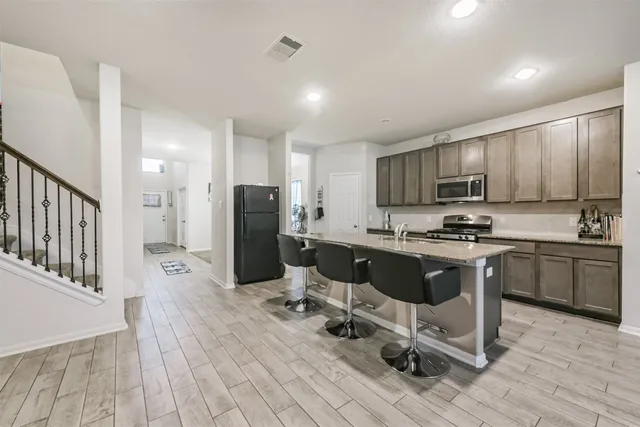 $325,000 | 627 Urban Way, Rosharon, TX 77583