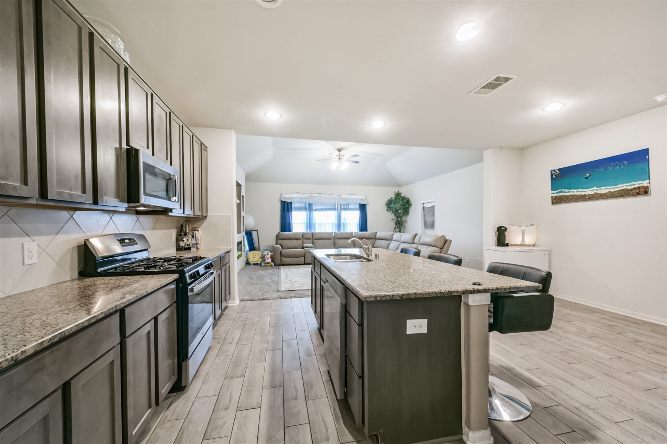 627 Urban Way Rosharon, TX 77583 - Photo 20 of 38