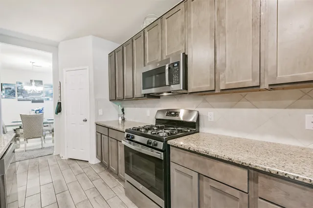 $325,000 | 627 Urban Way, Rosharon, TX 77583