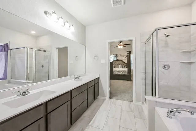 $325,000 | 627 Urban Way, Rosharon, TX 77583