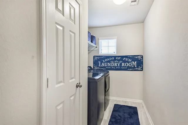 $325,000 | 627 Urban Way, Rosharon, TX 77583