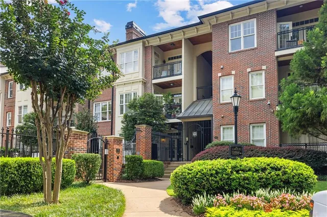 $465,000 | 825 Highland Lane Northeast, Unit 1115, Atlanta, GA 30306