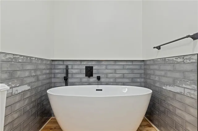 $465,000 | 825 Highland Lane Northeast, Unit 1115, Atlanta, GA 30306