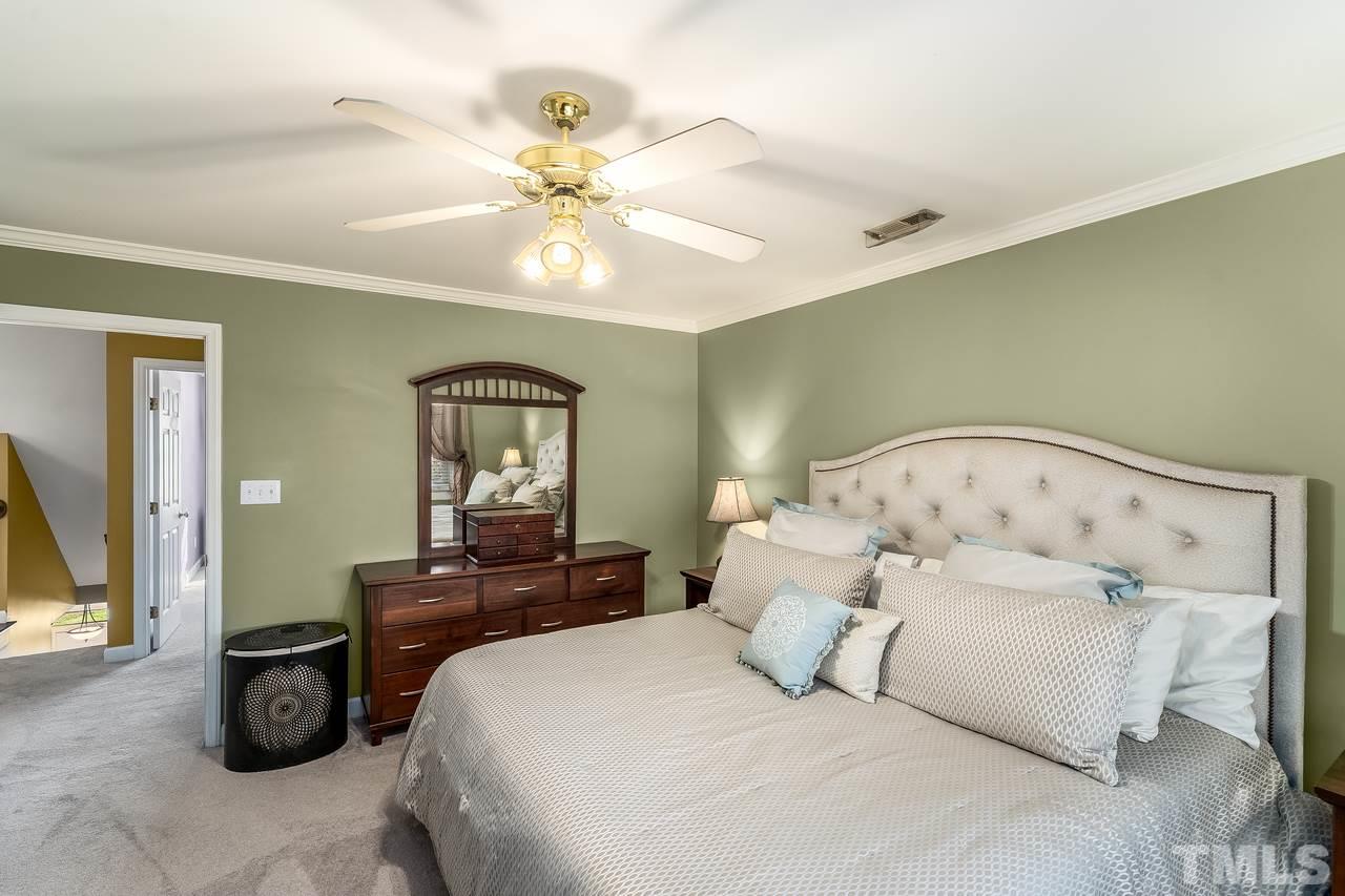 1021 Transom Court Raleigh, NC 27603 - Photo 17 of 30 Gallery Image 17