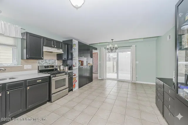 $859,999 | 10 Jerome Avenue | South Beach