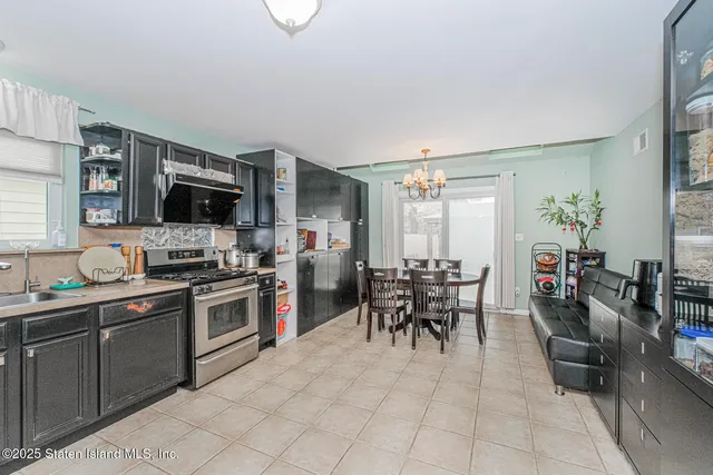 $859,999 | 10 Jerome Avenue | South Beach