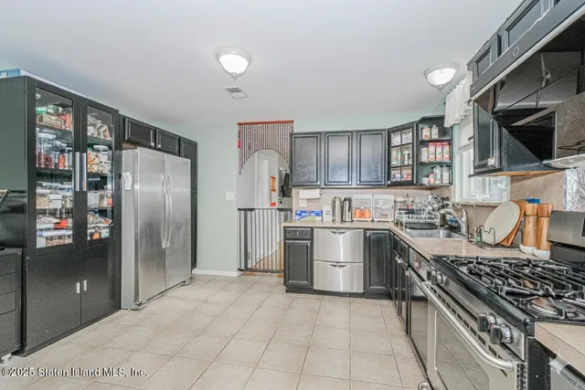 $859,999 | 10 Jerome Avenue | South Beach