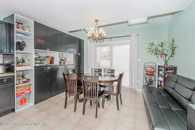 $859,999 | 10 Jerome Avenue | South Beach