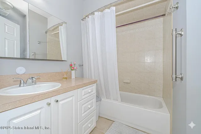 $859,999 | 10 Jerome Avenue | South Beach