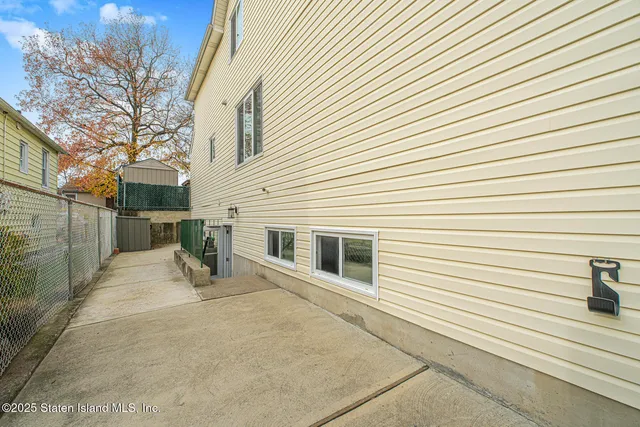 $859,999 | 10 Jerome Avenue | South Beach