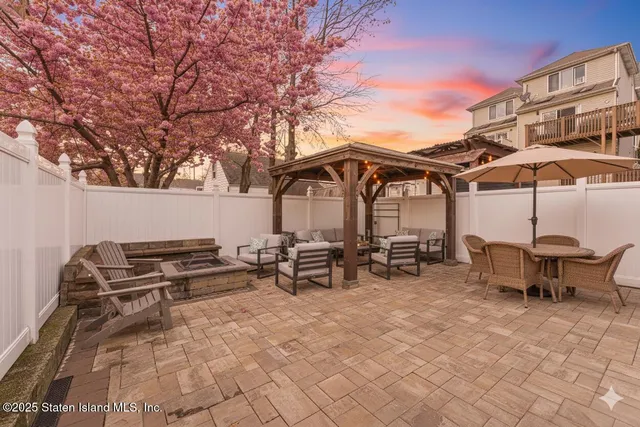 $859,999 | 10 Jerome Avenue | South Beach