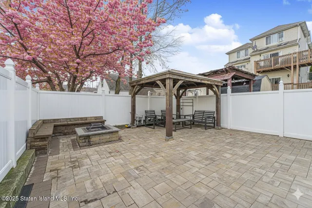 $859,999 | 10 Jerome Avenue | South Beach