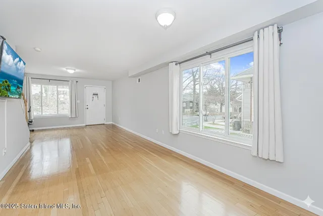 $859,999 | 10 Jerome Avenue | South Beach