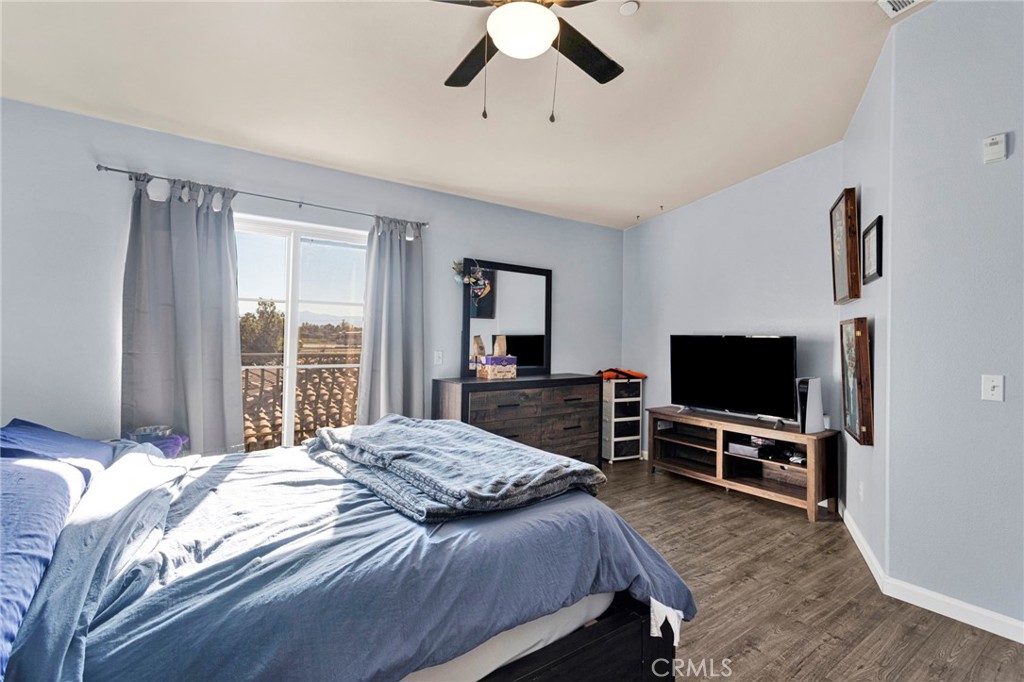 14193 Jicarilla Road, Unit 302 Apple Valley, CA 92307 - Photo 28 of 45