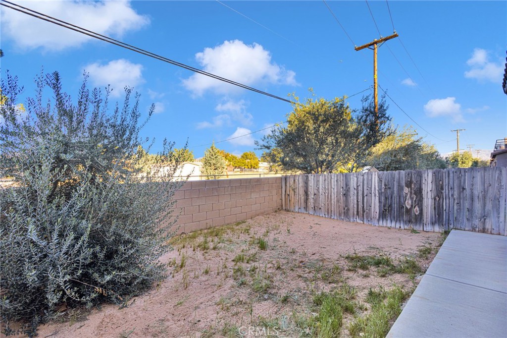 14193 Jicarilla Road, Unit 302 Apple Valley, CA 92307 - Photo 45 of 45