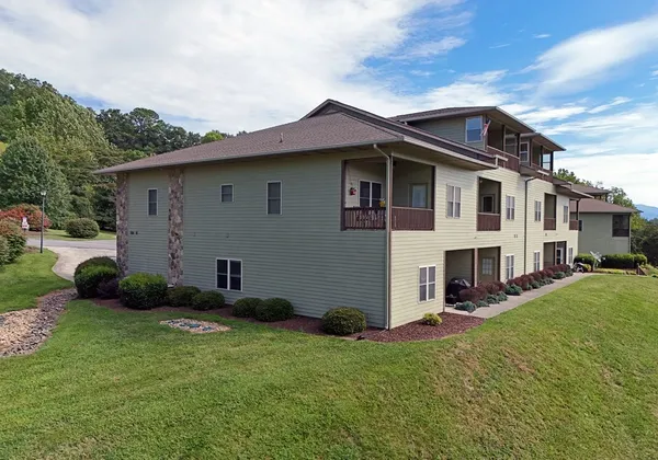 $349,000 | 1724 H Water Crest Way, Young Harris, GA 30582