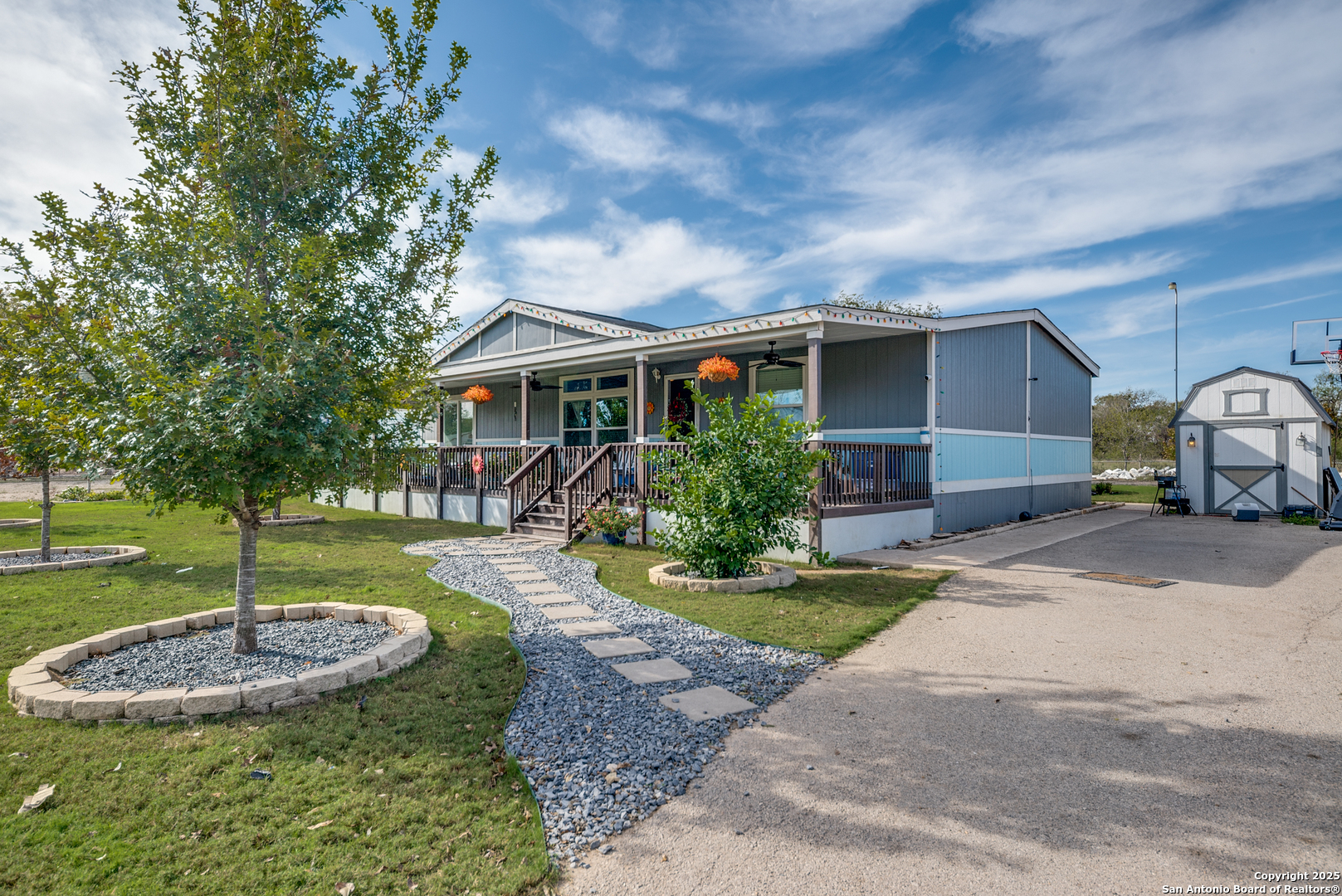 9233 Nelson Road San Antonio, TX 78252 - Photo 2 of 25