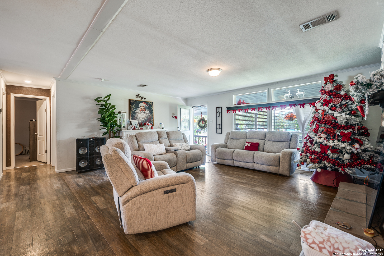 9233 Nelson Road San Antonio, TX 78252 - Photo 4 of 25