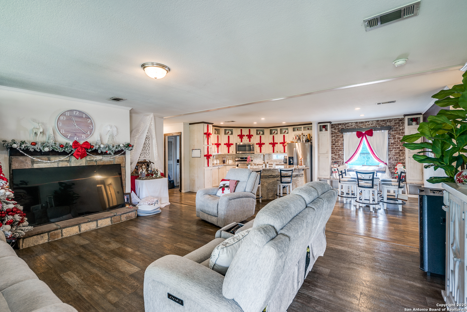 9233 Nelson Road San Antonio, TX 78252 - Photo 8 of 25