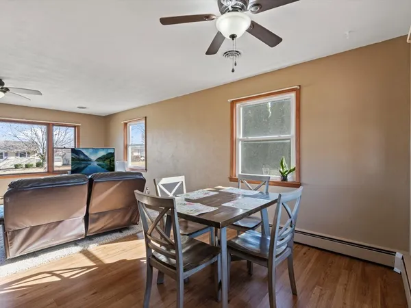 $199,900 | 1420 7th Street, Orion, IL 61273