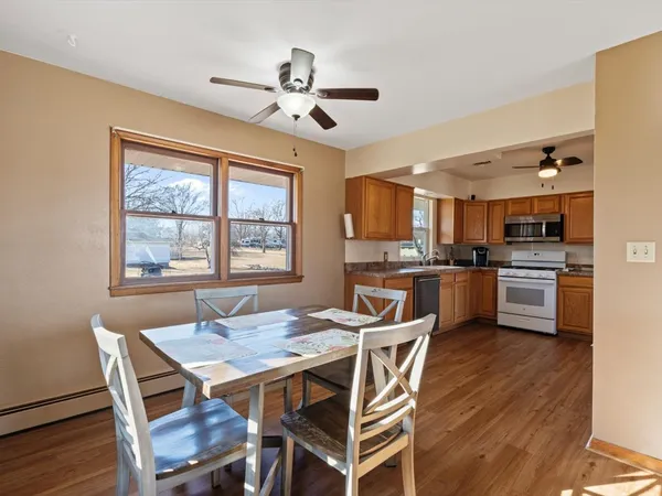 $199,900 | 1420 7th Street, Orion, IL 61273