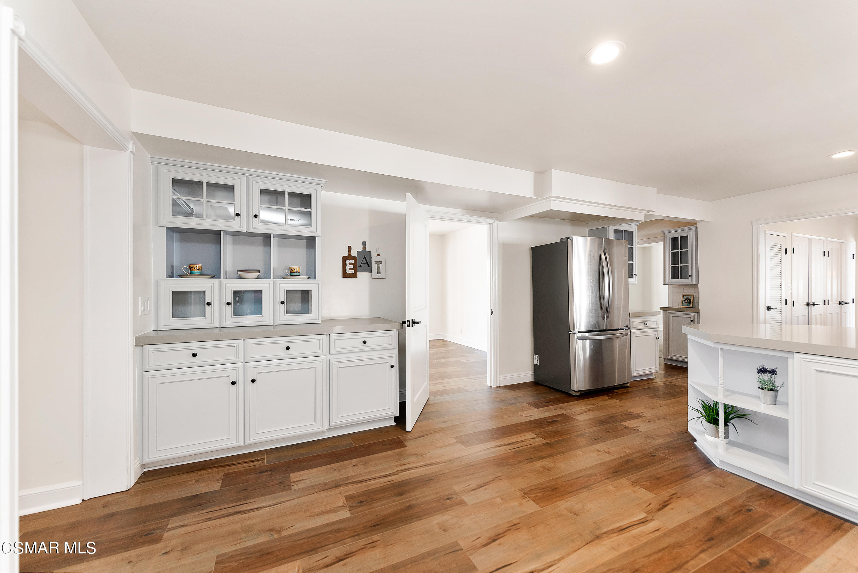 2959 Happy Lane Simi Valley, CA 93065 - Photo 26 of 92 2959 Happy Ln Simi Valley-23