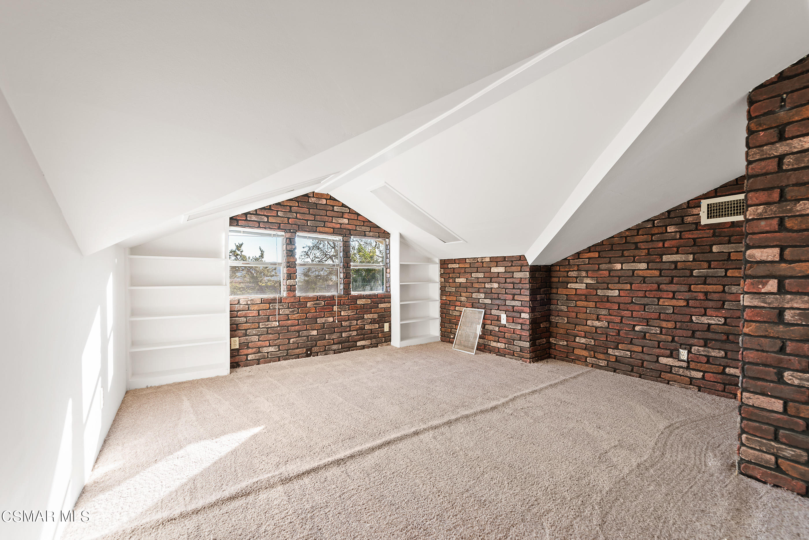 2959 Happy Lane Simi Valley, CA 93065 - Photo 60 of 92 2959 Happy Ln Simi Valley-64