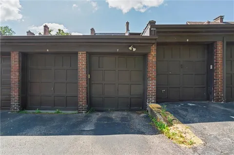$450,000 | 561 South Negley Avenue, Unit 4, Pittsburgh, PA 15232