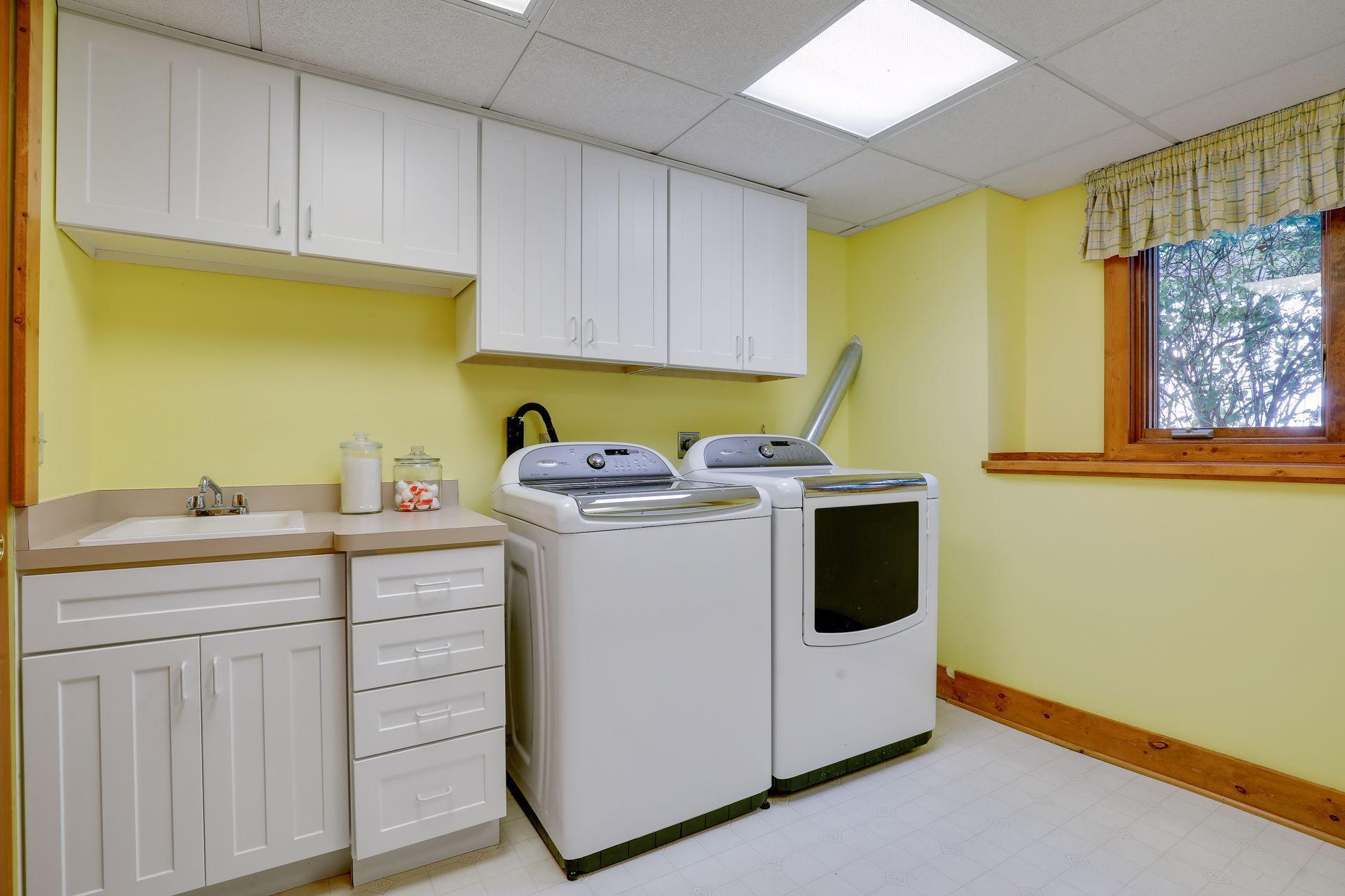 8213 Maryland Road Bloomington, MN 55438 - Photo 17 of 23 Gallery Image 17
