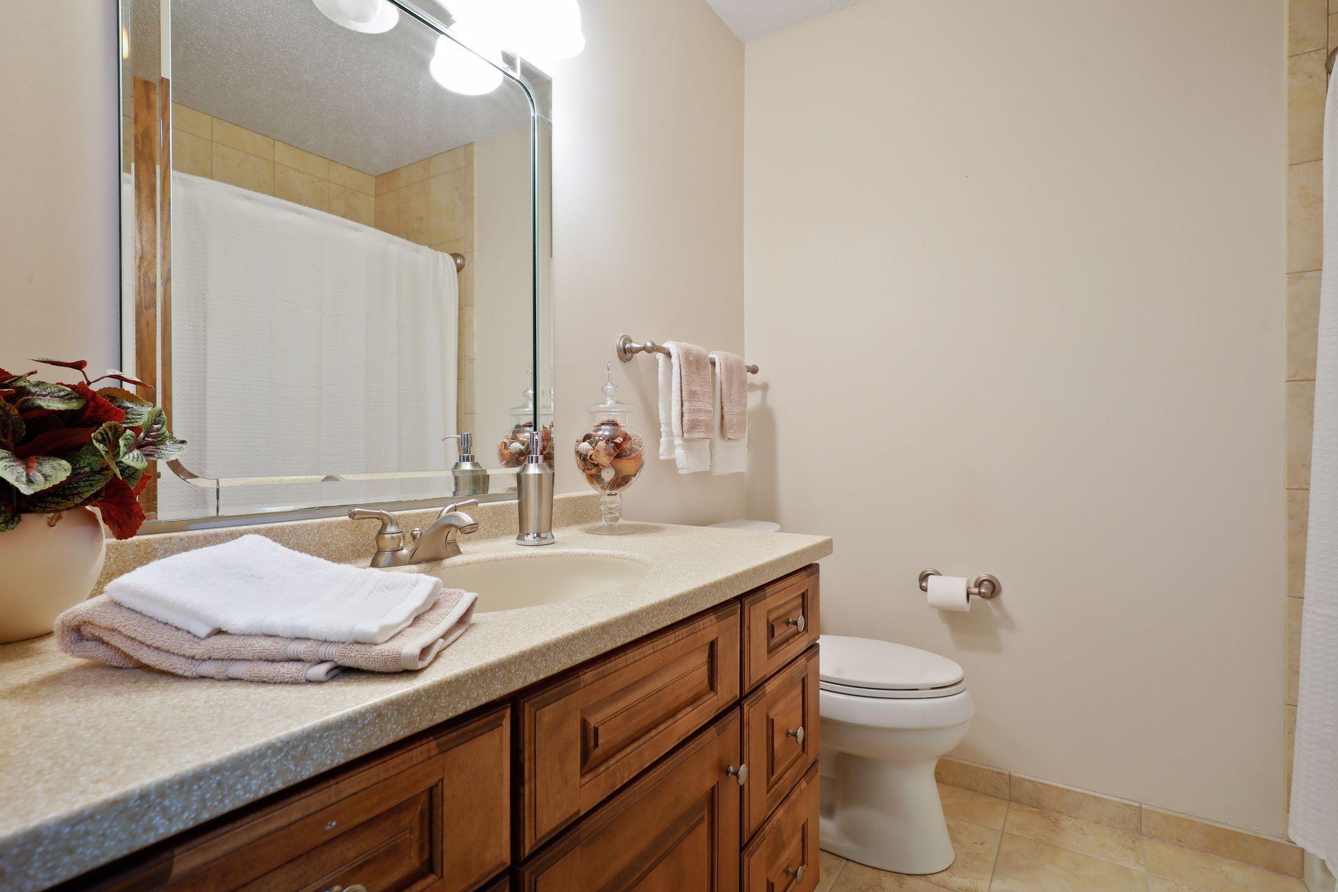 8213 Maryland Road Bloomington, MN 55438 - Photo 6 of 23 Gallery Image 6