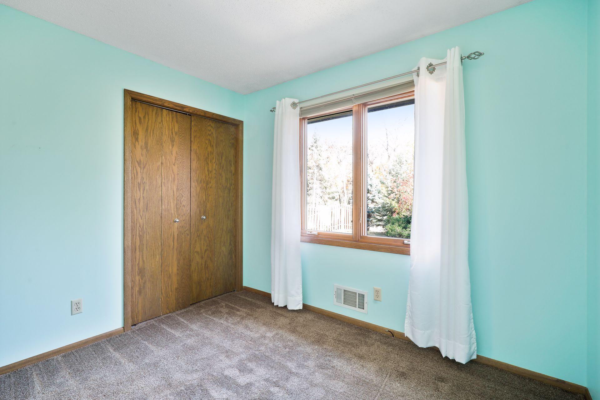 8213 Maryland Road Bloomington, MN 55438 - Photo 8 of 23 Gallery Image 8