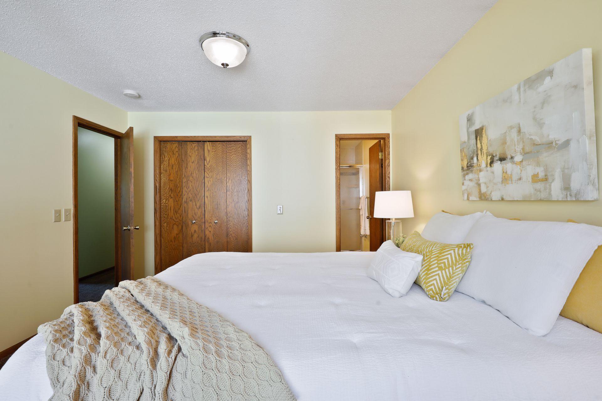 8213 Maryland Road Bloomington, MN 55438 - Photo 9 of 23 Gallery Image 9