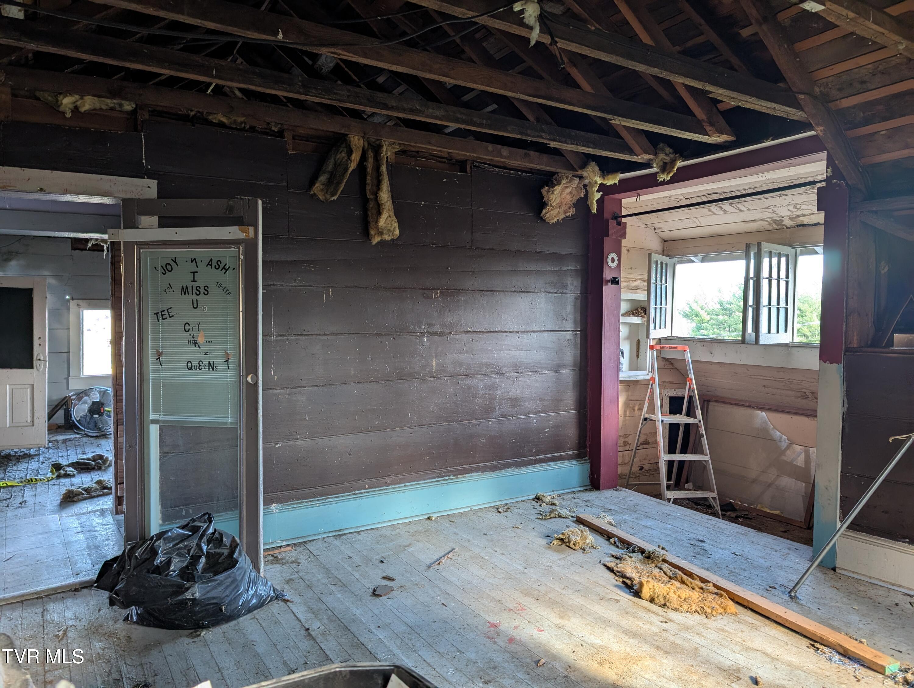 352 Warrensburg Road Russellville, TN 37860 - Photo 6 of 42 PXL_20241202_161729560