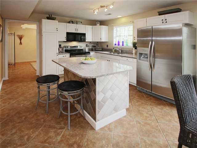 13087 Britton Ridge Fishers, IN 46038 - Photo 4 of 22 Gallery Image 4