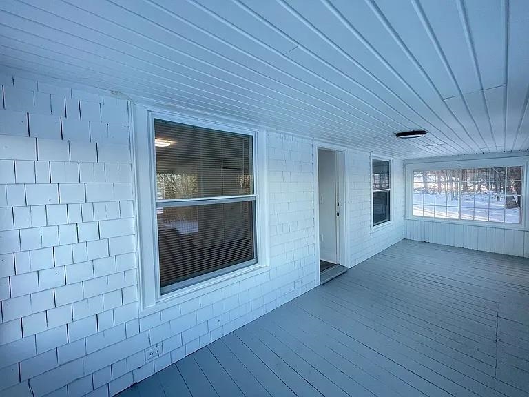 24 Grandview Road Bow, NH 03304 - Photo 3 of 36