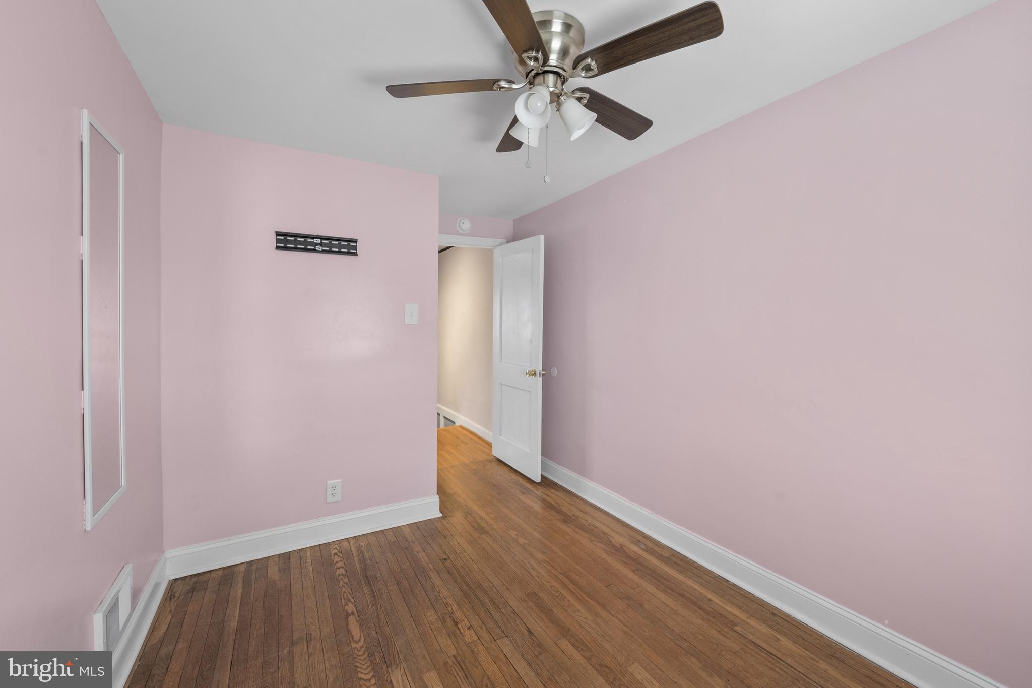 816 Laurel Road Yeadon, PA 19050 - Photo 22 of 35